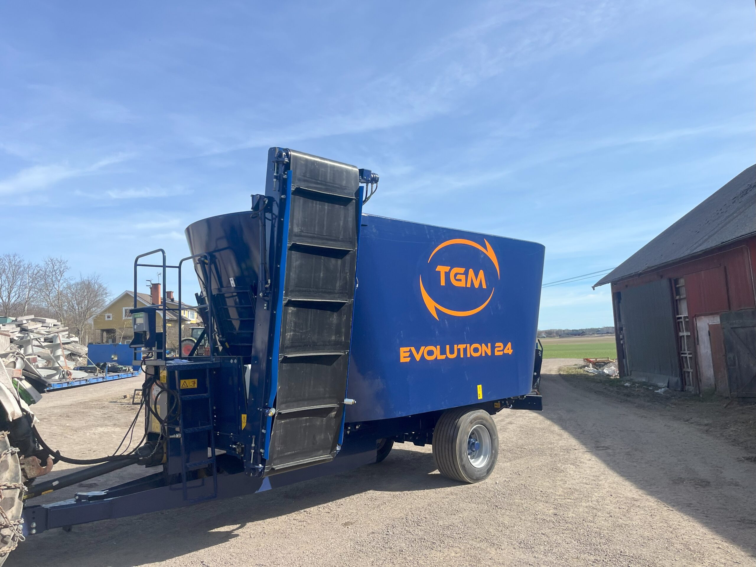 TGM EVOLUTION 24 Fullfoderblandare med tiltbar elevator